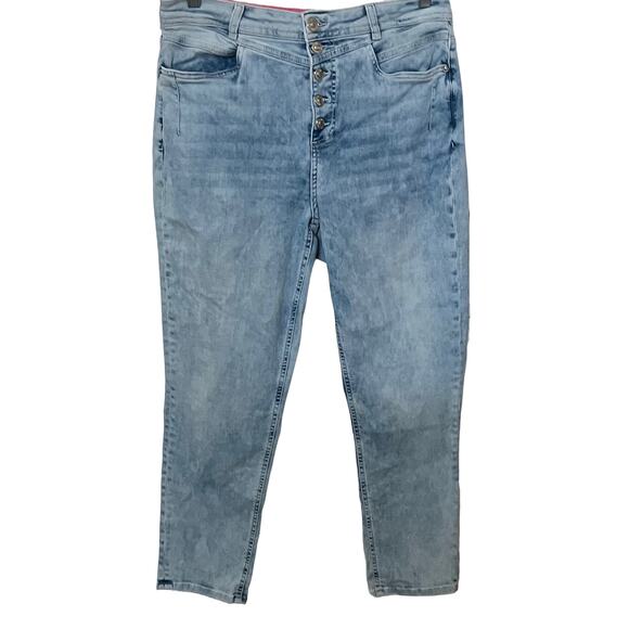 STREET ONE LOOSEFIT, STRAIGHT LEG, DENIM JEANS, WOMENS, 33/28), LIGHT BLUE DENIM - Picture 1 of 12